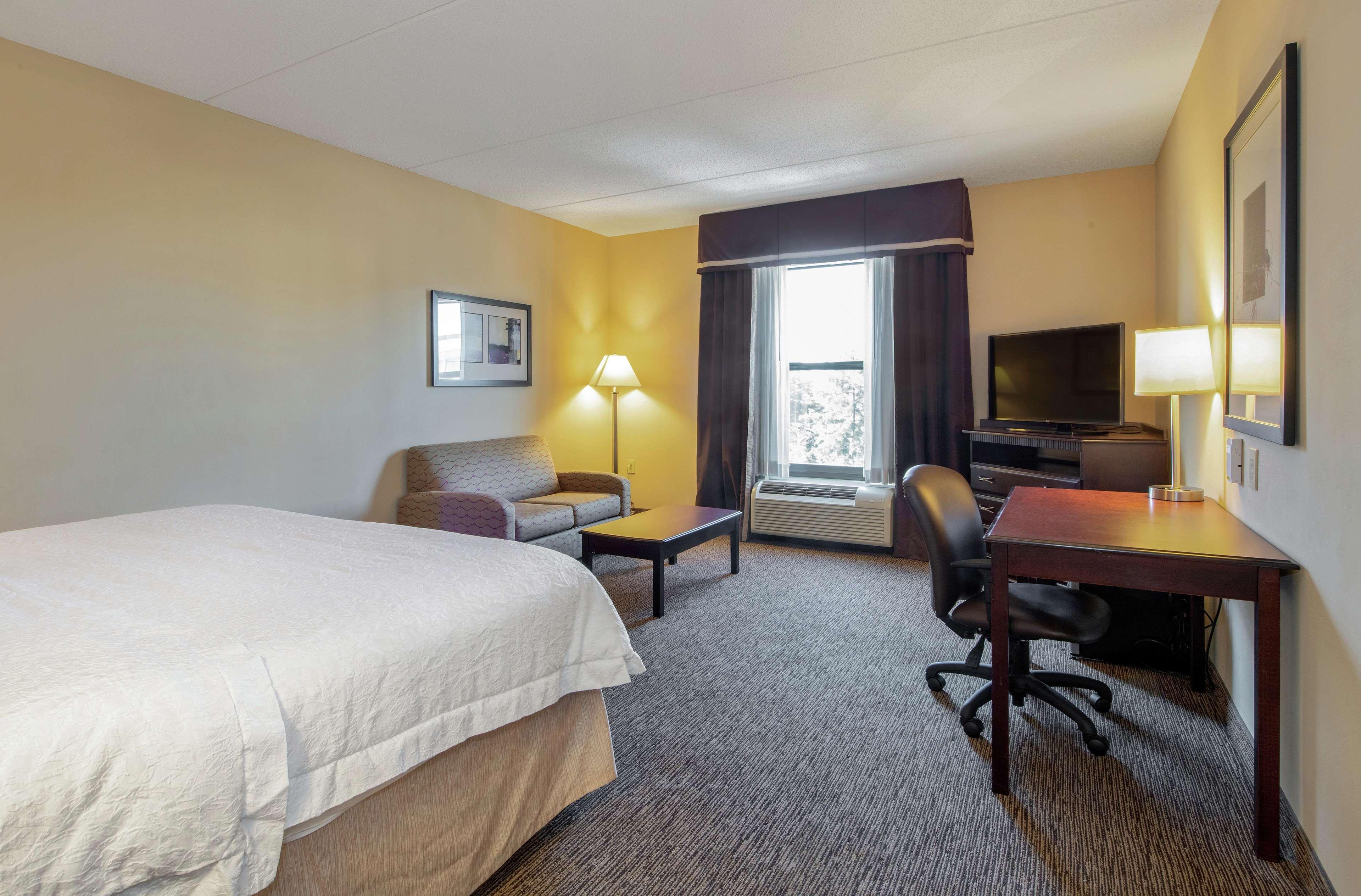 Hampton Inn & Suites Берлінгтон Екстер'єр фото