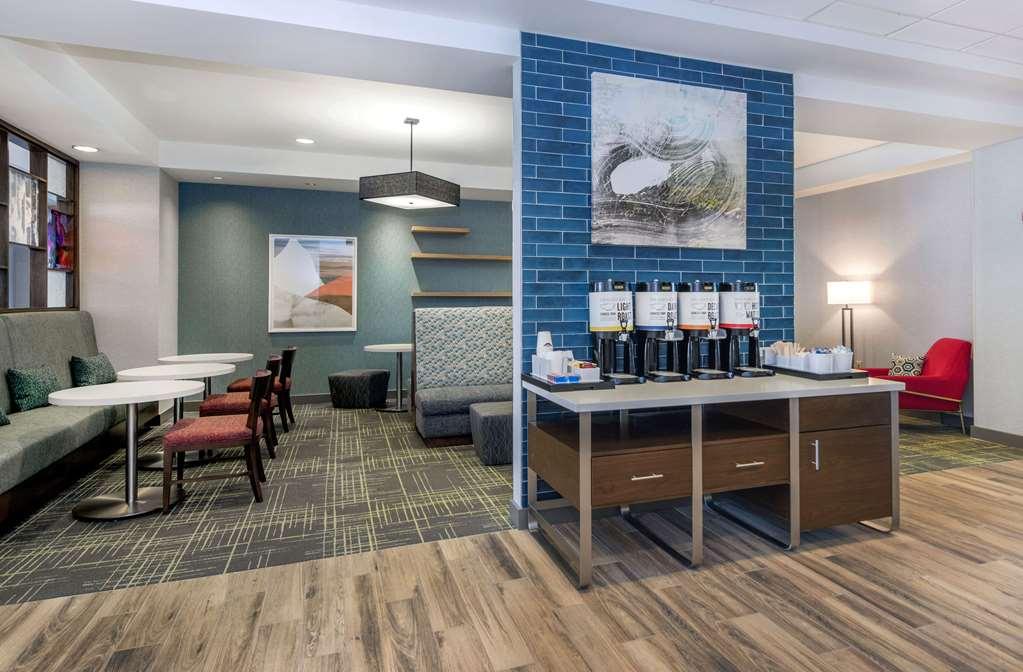Hampton Inn & Suites Берлінгтон Ресторан фото
