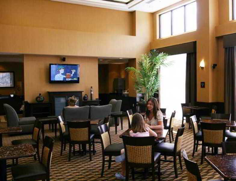 Hampton Inn & Suites Берлінгтон Ресторан фото